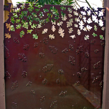 Powder coated steel screen