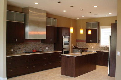 Inspiration for a contemporary kitchen remodel in St Louis