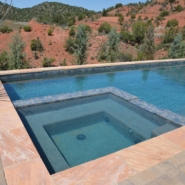 Pool with automatic cover and spa inside pool