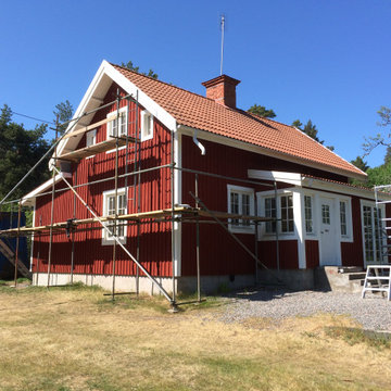 Utbyggnad, renovering, fasadbyte och ett cigarrum, Rönö