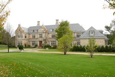 Inspiration for a timeless exterior home remodel in New York