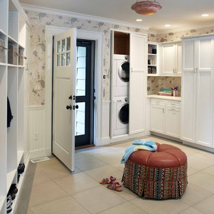 Mudroom - traditional mudroom idea in Boston