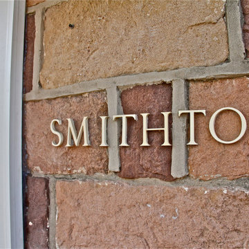 Smithton Inn Sign