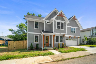 Example of an exterior home design in Nashville