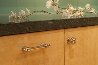 Bathroom - traditional bathroom idea in Minneapolis