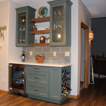 Stunning Kitchen Remodel Done in a Two-Tone Color