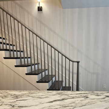 Project #112 | Traditional Staircase with Continuous Rail System