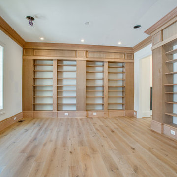 Unique Features & Closets