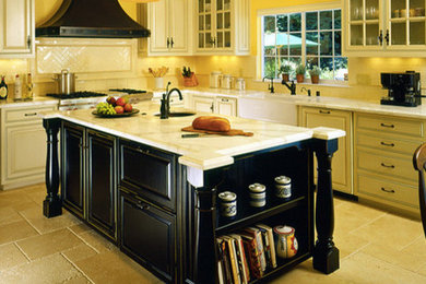 Kitchen photo in San Francisco
