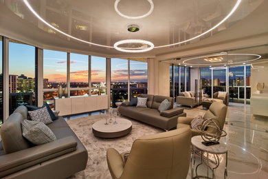 Inspiration for a modern home design remodel in Miami