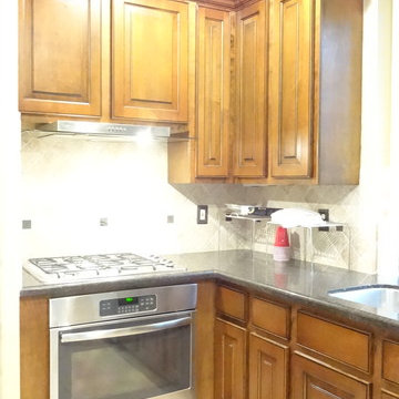 maxwell reface and wine rack
