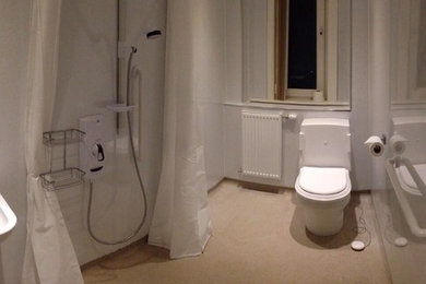 This is an example of a modern bathroom in Edinburgh.