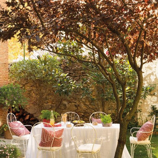 マドリードのシャビーシック調のおしゃれなデッキの写真