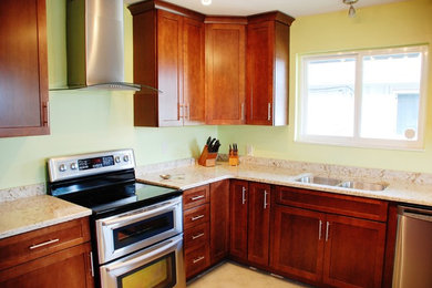 Kitchen - contemporary kitchen idea in Seattle