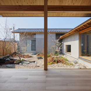 京都のアジアンスタイルのおしゃれな中庭 (砂利舗装) の写真