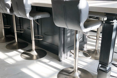 Inspiration for a contemporary kitchen remodel in Toronto