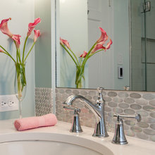 YULENE BATHROOM
