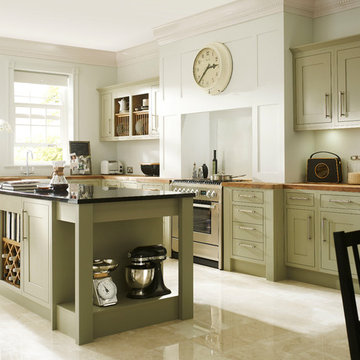 Hertiage Green kitchen