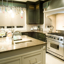 Gourmet kitchen - Kitchen Cabinetry