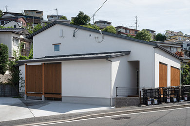 他の地域にあるモダンスタイルのおしゃれな住まいの写真