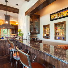 KITCHEN / BAR