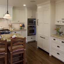 Cabinet hardware
