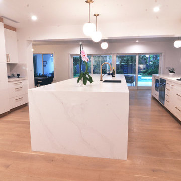 Contemporary Master Bath West Palm Beach