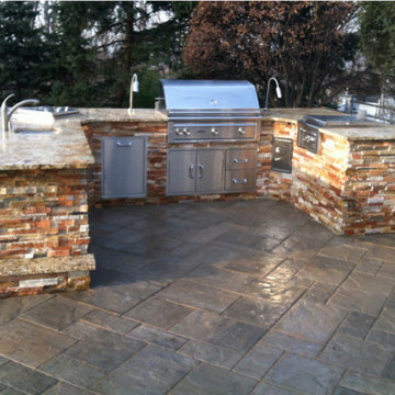 Outdoor Kitchen