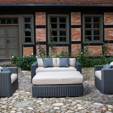 Toja Patio Furniture - Yorkville Love Seat Set - House