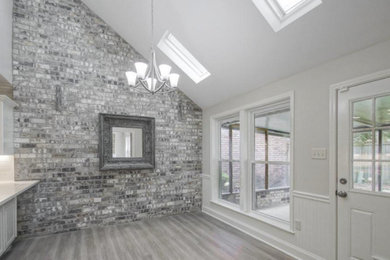 Example of a classic living room design in New Orleans