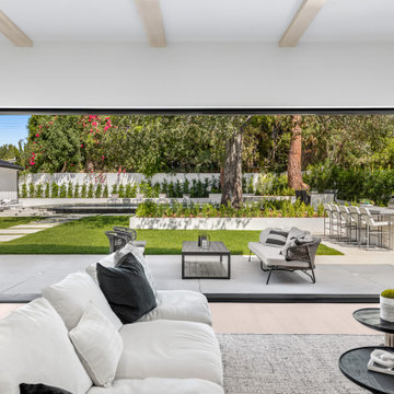 Tampa Ave, Tarzana