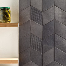 Tiles donie