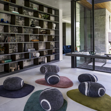 M RESIDENCE
