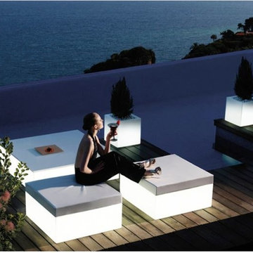 Quadrat Illuminated Outdoor Stools