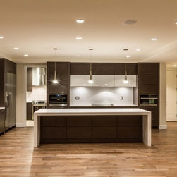 4259 Highland Boulevard - Products