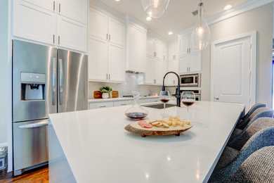 Example of a kitchen design in Houston