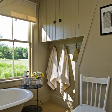 A custom 'new' 1930s bathroom