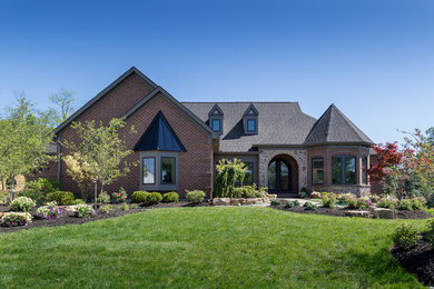 This is an example of a country exterior in Cincinnati.