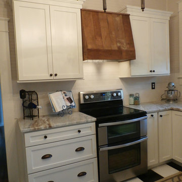 Classic Bungalow Kitchen with Modern Touches
