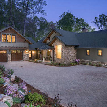Craftsman at a Glance