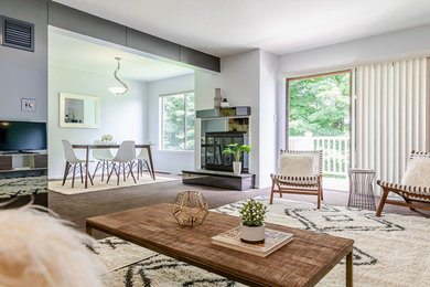 Example of a trendy living room design in New York