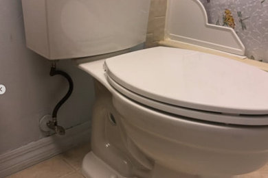 Example of a powder room design in Miami