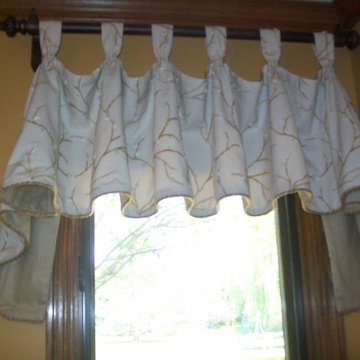 Powder Room Scalloped Valances