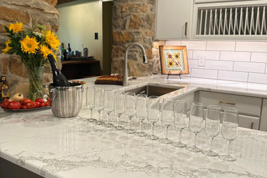 Inspiration for a transitional home design remodel in Philadelphia