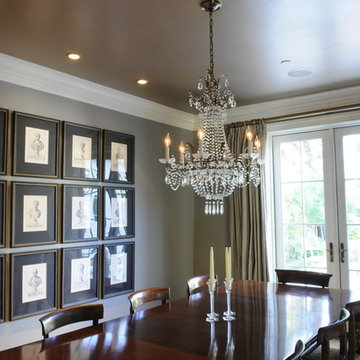 Luxurious Gold and Silver Painted Dining Room Ceiling