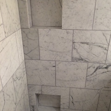 Shampoo Niche above with "toe step" below