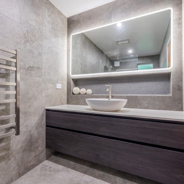 Wall-to-wall vanity