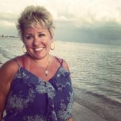 Stephanie Garber's photo