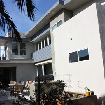 Moonlight Beach Modern