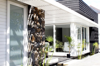 Inspiration for a contemporary exterior in Auckland.